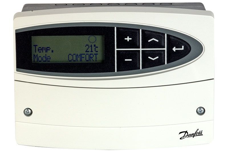 regulyator-ecl-comfort-110-imeet-displej-s-podsvetkoj